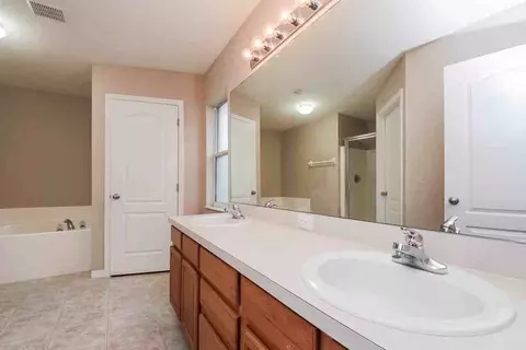 2151 Antler Dr, Saint Cloud, FL 34772 photo 9
