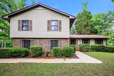 564 Clubhouse Dr SE, Conyers, GA 30094