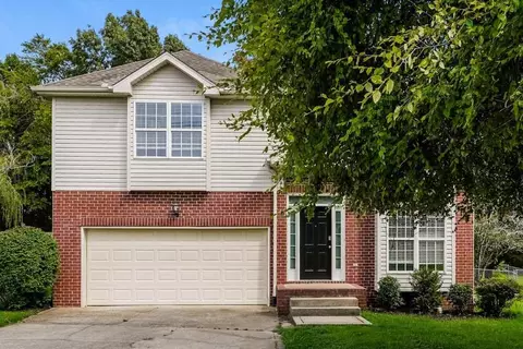 131 E Braxton Ln, Hendersonville, TN 37075