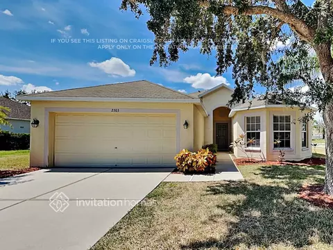 2303 Roanoke Springs Dr, Ruskin, FL 33570