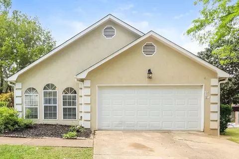 110 Gingerbread Pl, Fayetteville, GA 30214
