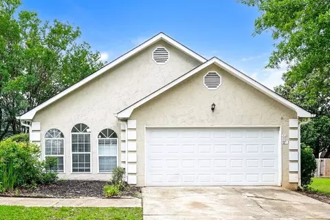 110 Gingerbread Pl, Fayetteville, GA 30214