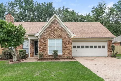 5896 Pipers Green Ln, Memphis, TN 38135