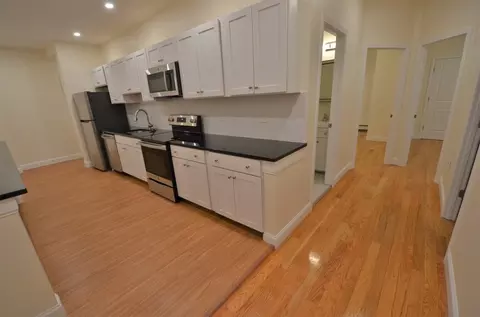35 Brookline St #9, Cambridge, MA 02139