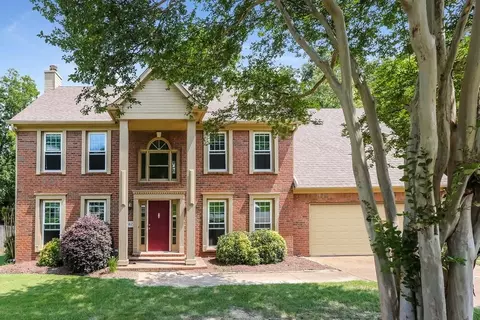 8982 Carrollwood Ln E, Cordova, TN 38016