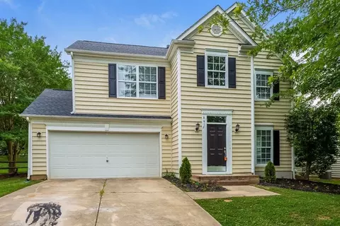 8417 Hornwood Ct, Charlotte, NC 28215