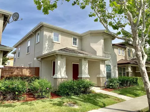 3027 Roadrunner Dr, Fairfield, CA 94533 photo 2