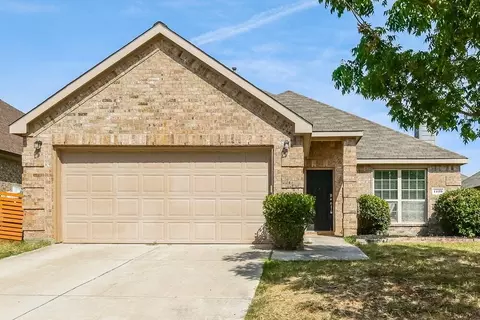 1429 Hawk Valley Dr, Little Elm, TX 75068