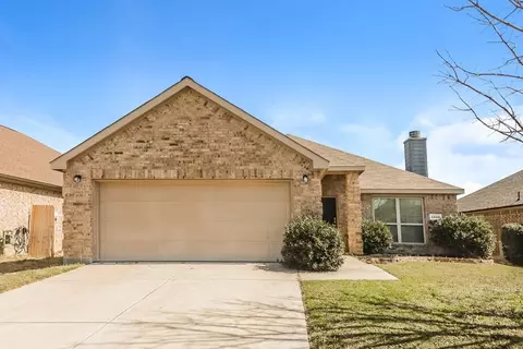 1429 Hawk Valley Dr, Little Elm, TX 75068