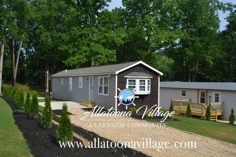 Cedar St Se, Acworth, GA 30101