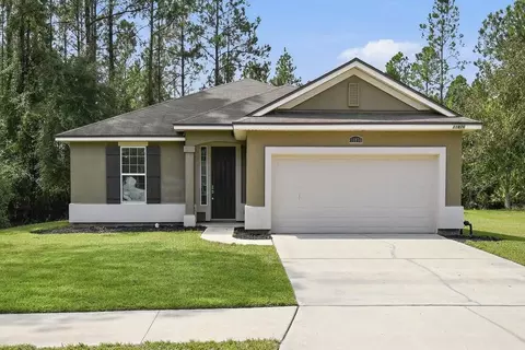 11876 Carson Lake Dr W, Jacksonville, FL 32221