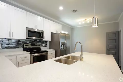 2604 Avenue K, Bay City, TX 77414