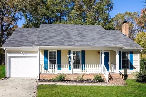 10734 Spruce Mountain Rd, Charlotte, NC 28214