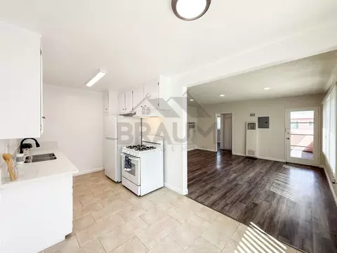 19405 Haynes St, Los Angeles, CA 91335