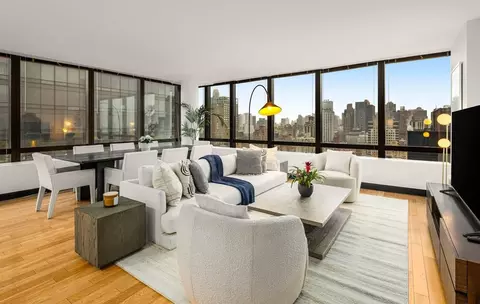 67 Wall St, New York, NY 10005