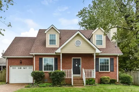 108 Oak Leaf Ct, Hendersonville, TN 37075