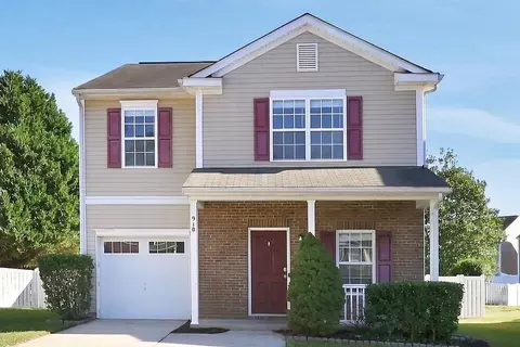 910 Willow Wind Dr, Gastonia, NC 28054