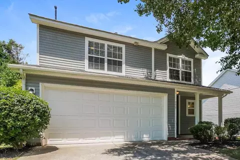 555 River View Dr, Lowell, NC 28098