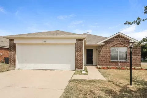 823 Sage Meadow Dr, Glenn Heights, TX 75154