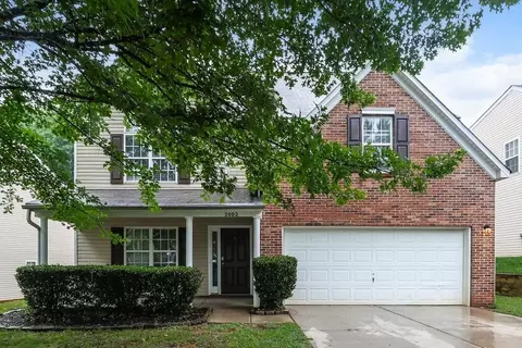 2002 Darbywine Dr, Charlotte, NC 28216