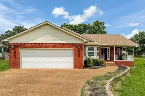 2900 Hearthside Dr, Spring Hill, TN 37174