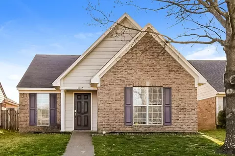 5290 Kristy Ln, Southaven, MS 38671