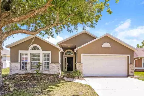 10373 Marsh Hawk Dr, Jacksonville, FL 32218