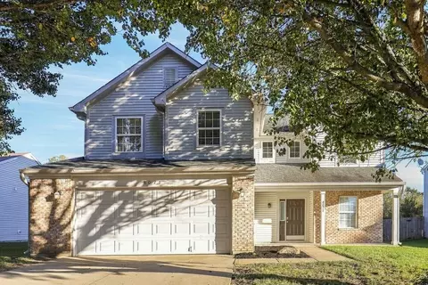 8071 Wichita Hill Dr, Indianapolis, IN 46217