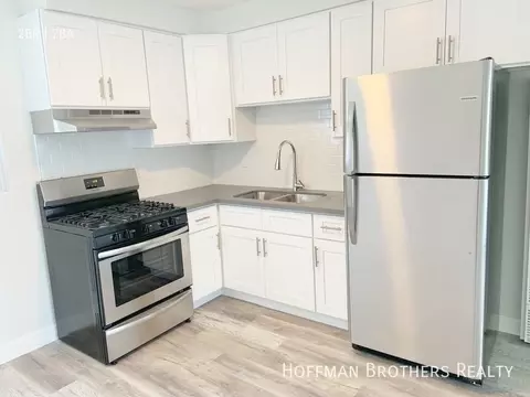 3772 Lockland Dr #5, Los Angeles, CA 90008