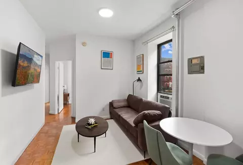 200 E 11th St, New York, NY 10003