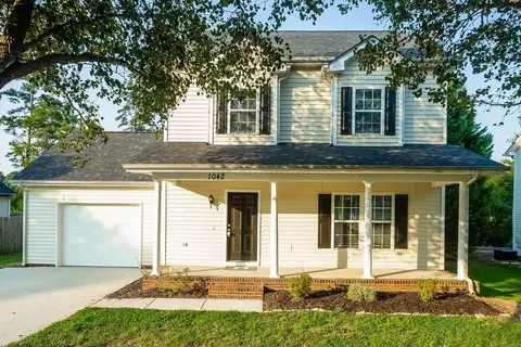1042 Newfound Hollow Dr, Charlotte, NC 28214