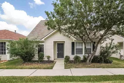9711 Farrell Dr, Houston, TX 77070