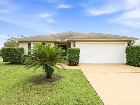 8706 Star Leaf Rd N, Jacksonville, FL 32210