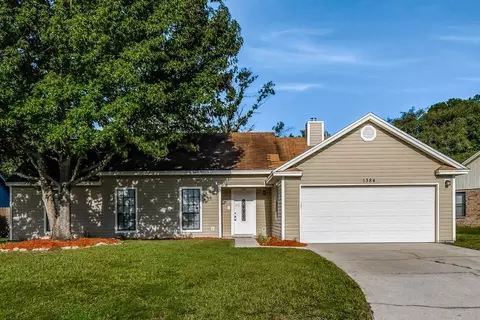 1384 Rose Hill Dr E, Jacksonville, FL 32221