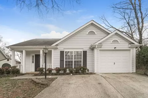 8908 Chesham Dr, Charlotte, NC 28227