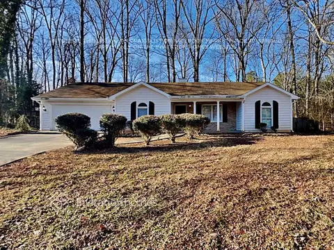 95 Stone Creek Dr, Covington, GA 30016