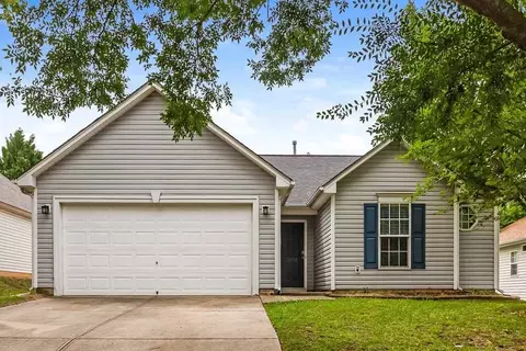 11902 Cheviott Hill Ln, Charlotte, NC 28213