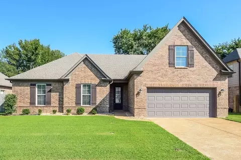 125 Clay Hill Dr, Oakland, TN 38060