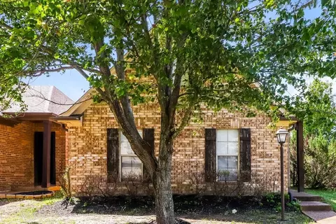6885 Lagrange Grove Dr, Cordova, TN 38018
