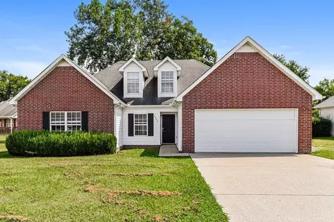 2642 Weatherford St, La Vergne, TN 37086
