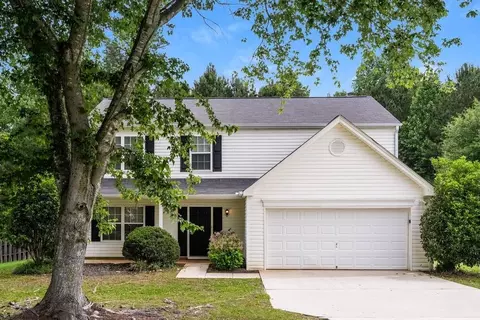 626 Stonecrest Dr, Loganville, GA 30052