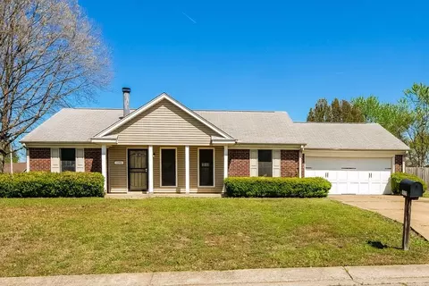 10326 Curtis Dr, Olive Branch, MS 38654