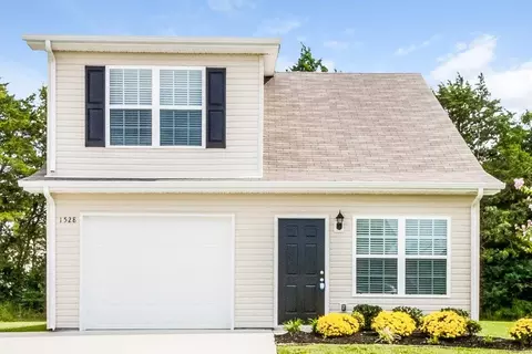 1528 Passage Dr, Murfreesboro, TN 37130