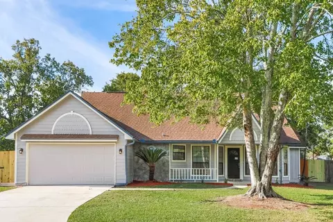 8468 Hamden Rd, Jacksonville, FL 32244