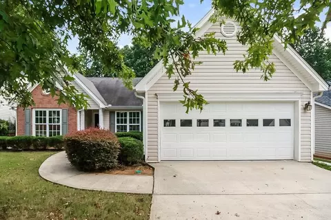 137 Lake Cove Approach, Newnan, GA 30265