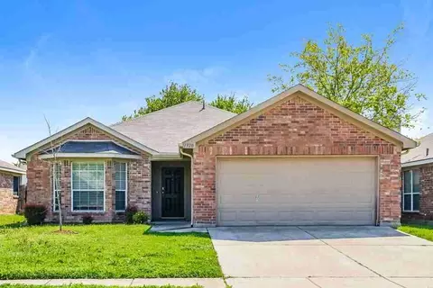 1320 Sierra Blanca Dr, Burleson, TX 76028