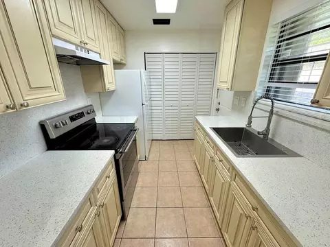5629 Taft St, Hollywood, FL 33021