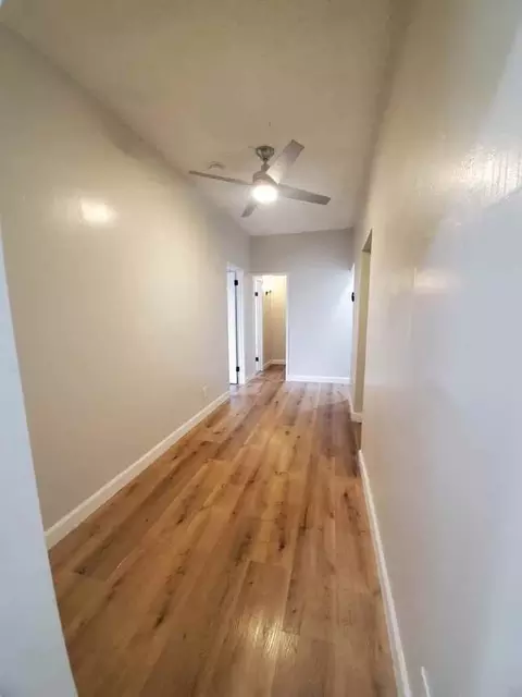 6717 S San Pedro St, Los Angeles, CA 90003