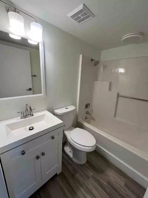 7300 W Dean Rd, Milwaukee, WI 53223