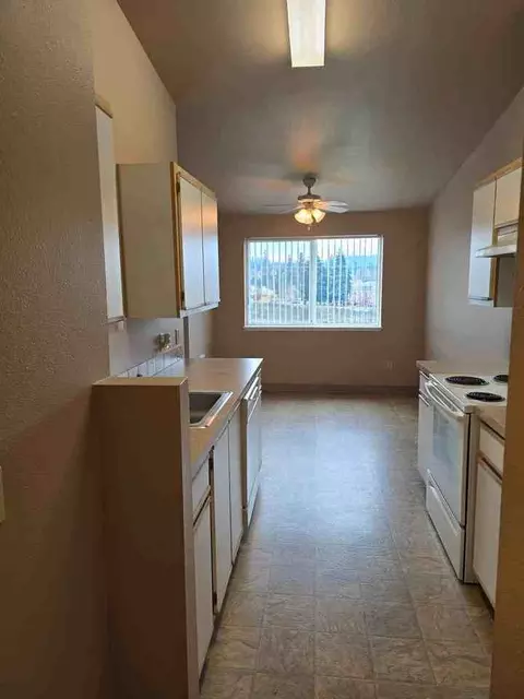 1830 Wiltsey Rd SE, Salem, OR 97306